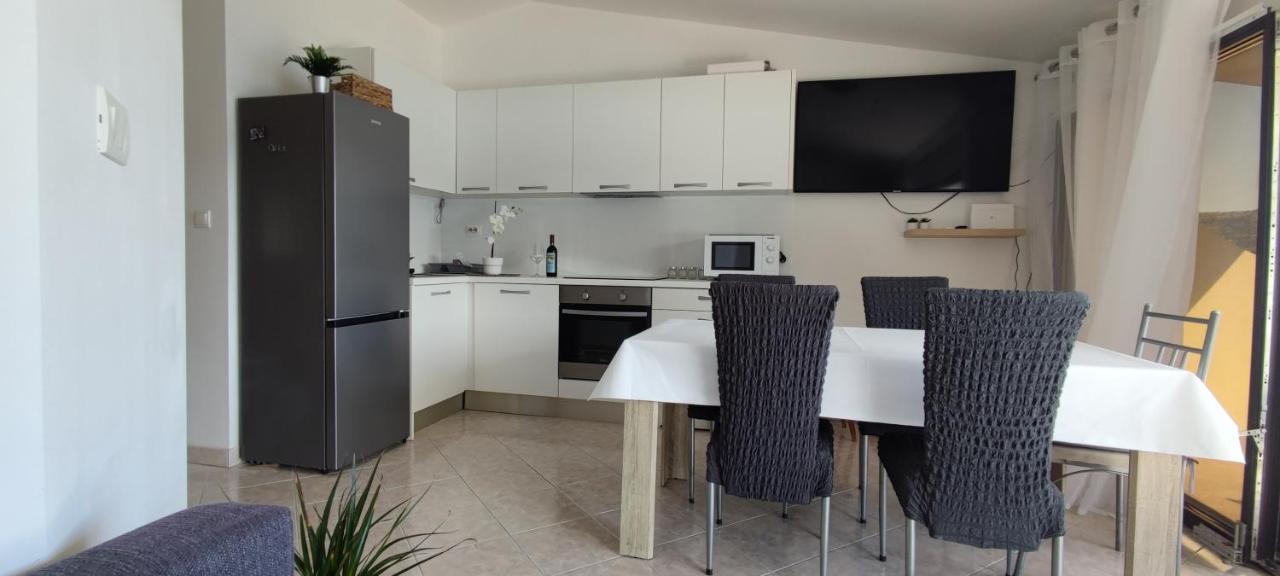 Apartman Mila Marina Extérieur photo